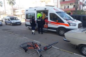Kozanda Otomobil Bisikletliye Çarptı 1 Yaralı (3)