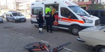 Kozanda Otomobil Bisikletliye Çarptı 1 Yaralı (3)