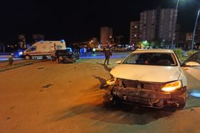 Kozanda Sokağa Çıkma Yasağında Trafik Kazası 2 Yaralı (4)