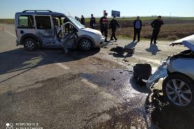 İmamoğlu’nda Trafik Kazası 2'si Ağır 3 Yaralı (1)