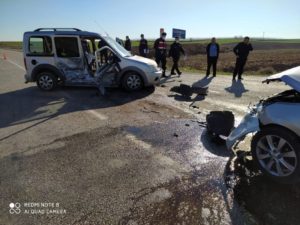 İmamoğlu’nda Trafik Kazası 2'si Ağır 3 Yaralı (1)