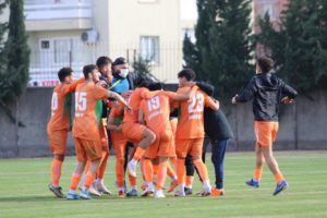 Kozanspor Kestelspor'u Eli Boş Gönderdi 1 - 0 (8)