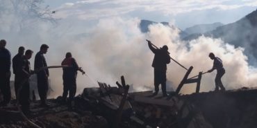 Fekede Ev Yangını Ev Yanarak Kullanılamaz Hale Geldi (3)