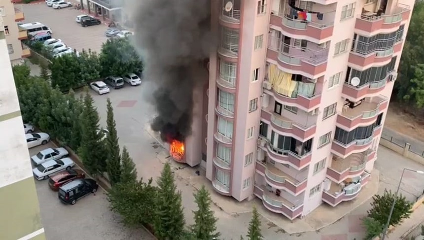 Kozan’da Ev Yangını 1 Kişi Ağır Yaralı