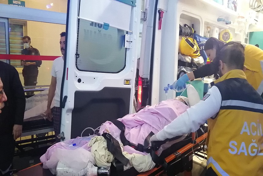 Kozanda Feci Kaza Otomobil 3 Yaşındaki Çocuğa Çarptı