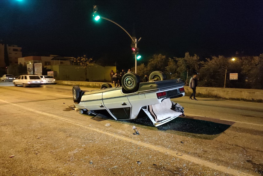 Kozanda Takla Atan Aracın Sürücüsü Yaralandı