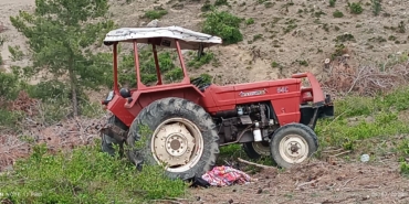 Kozanda-Traktor-Devrildi-1-Kisi-Oldu-1