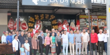 ALPER-DINCER-BAYAN-KUAFOR-SALONU-ACILDI-5