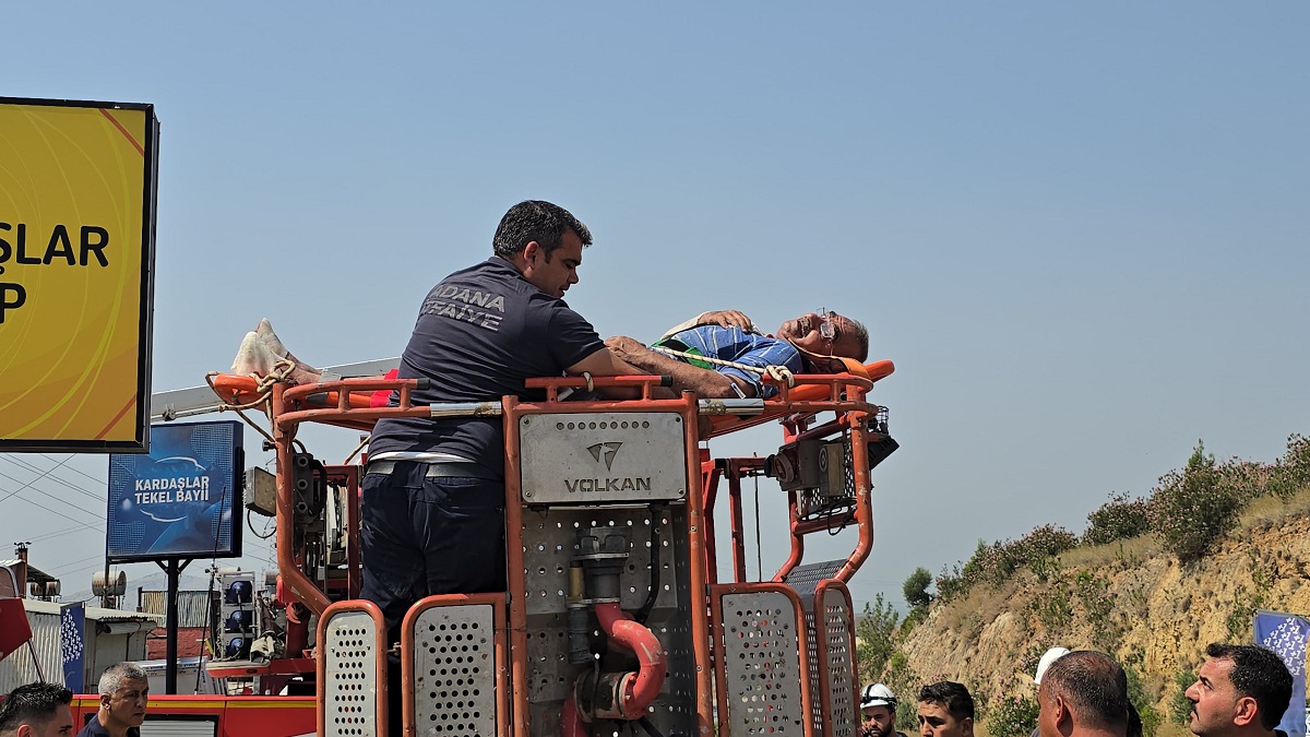 Kozan'da Elektrik Akımına Kapılan Boyacı Ağır Yaralandı (3)